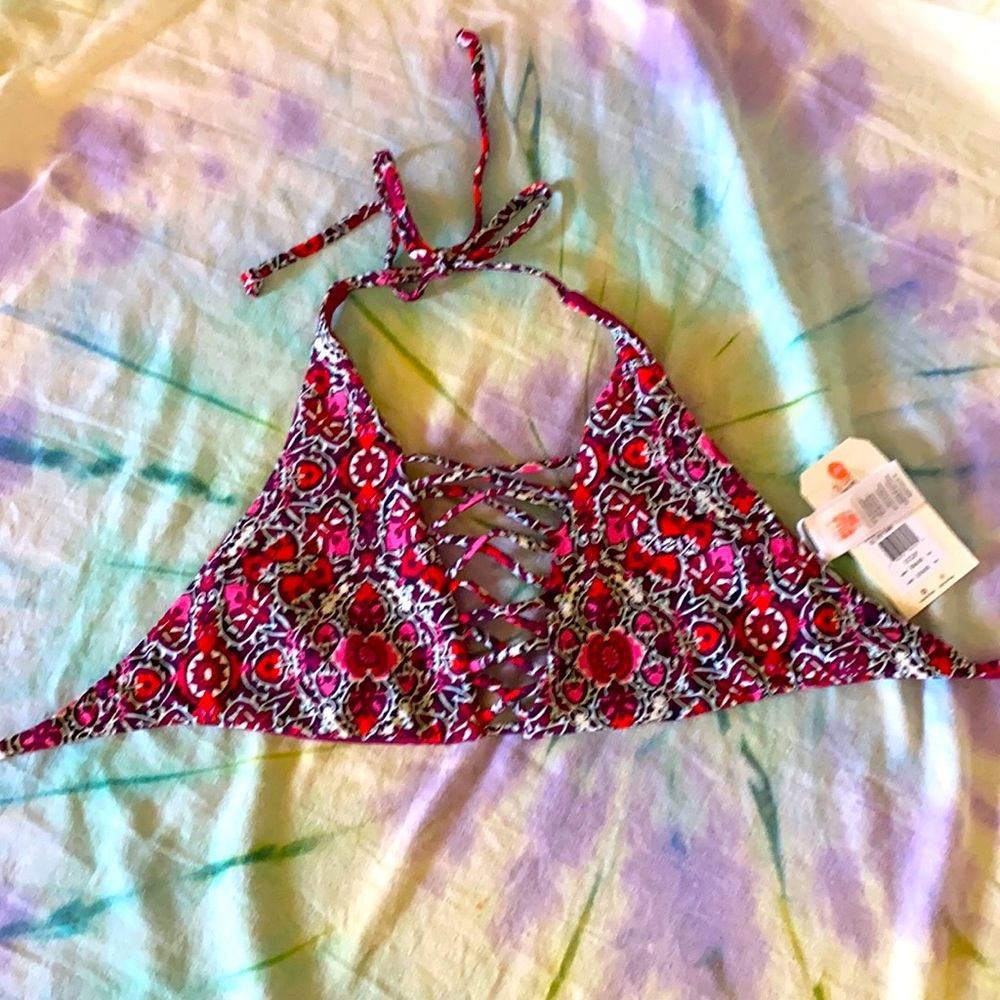 Brand new Billabong Bikini top